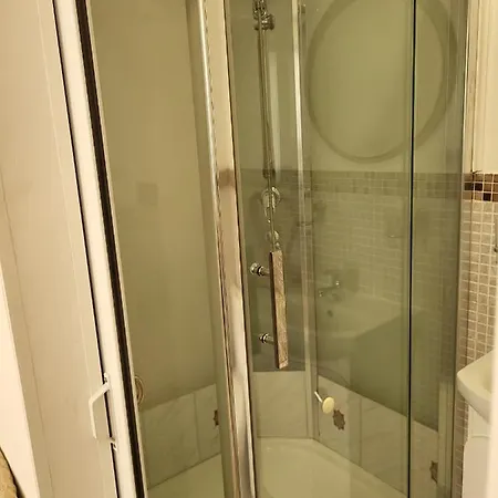 Haus Baron 1 Neckarau Гостевой дом Мангейм