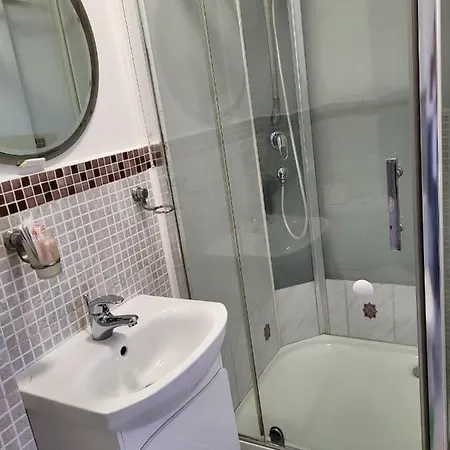 Haus Baron 1 Neckarau Pensión