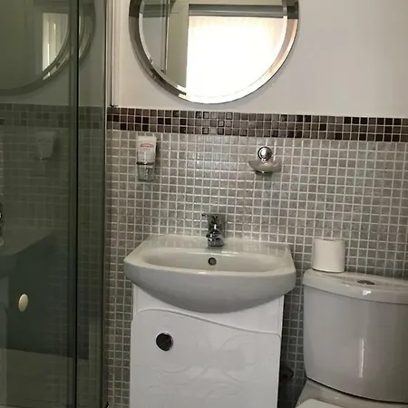 Haus Baron 1 Neckarau Pensión Mannheim