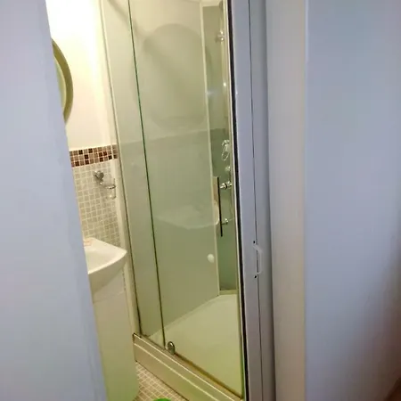 Haus Baron 1 Neckarau Гостевой дом Мангейм