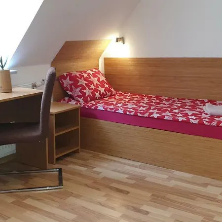 Haus Baron 1 Neckarau Guest house Mannheim