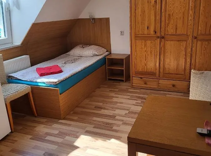 Haus Baron 1 Neckarau 3* 만하임