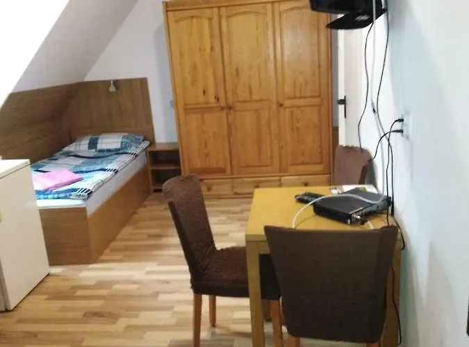 게스트하우스 Haus Baron 1 Neckarau