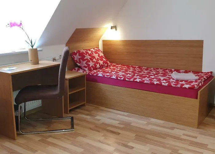 Haus Baron 1 Neckarau 게스트하우스 만하임