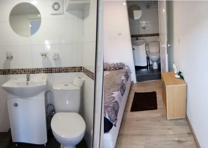 Haus Baron 1 Neckarau 게스트하우스 3*